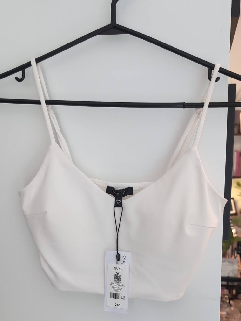 BNWT Dynamite White Cropped V-Neck Cami